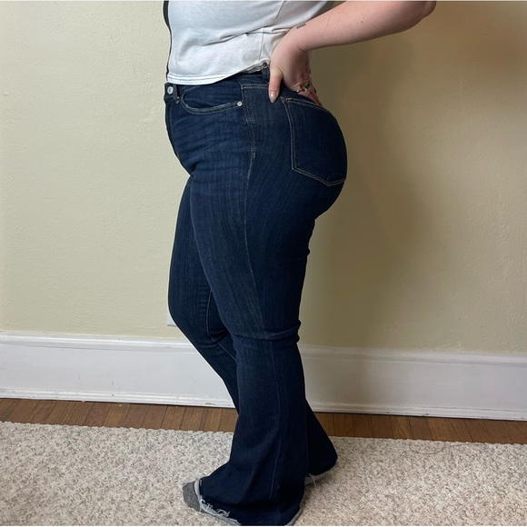 Judy Blue Flares size 30 EUC - Picture 9 of 9